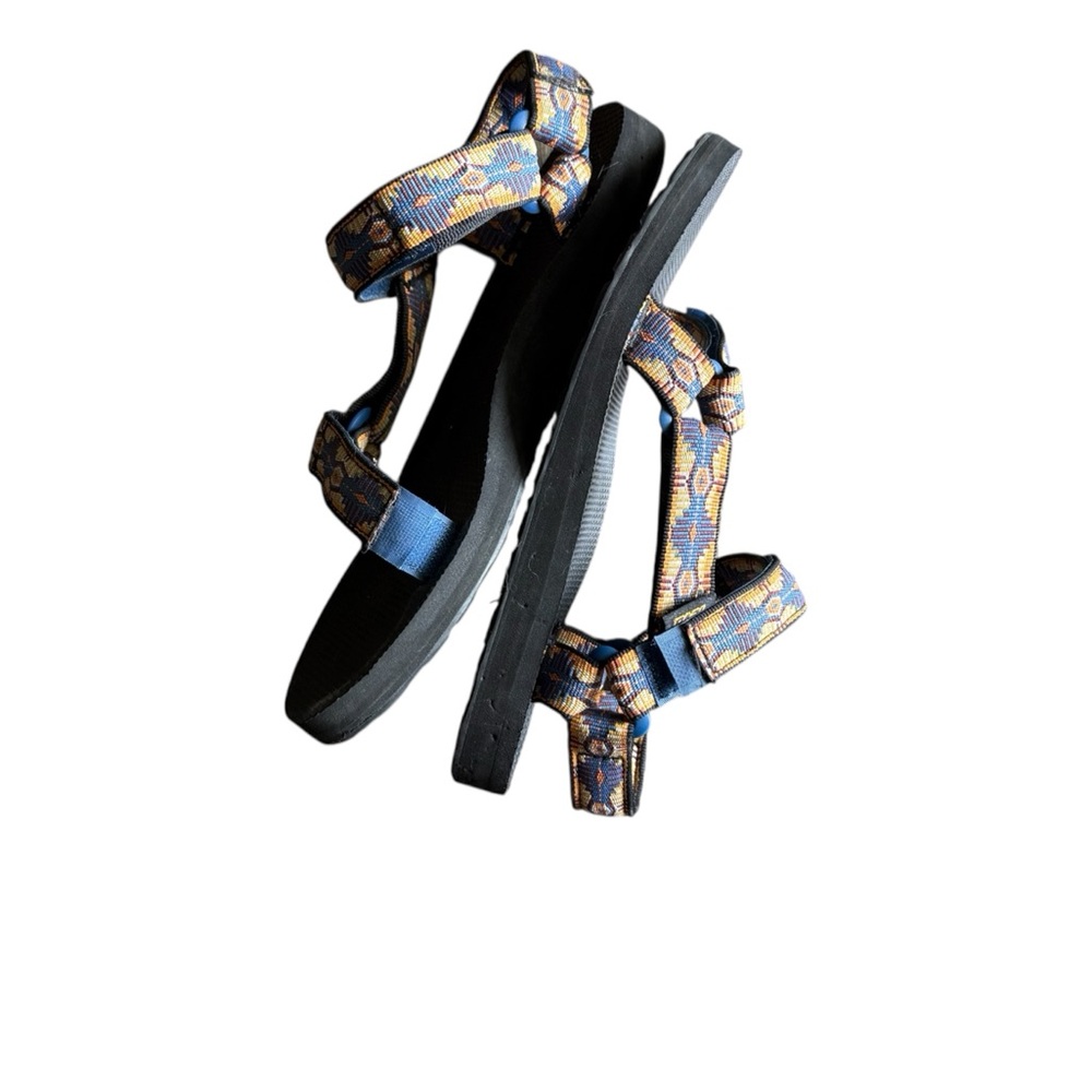 Women’s Patterned Tevas Size 8